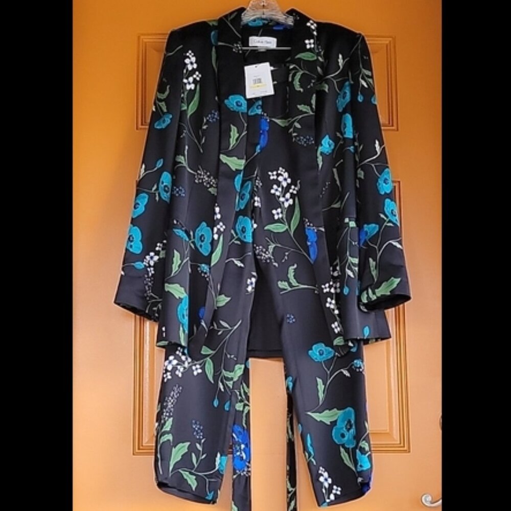 2 Piece Floral print pant Suit (sz 10)